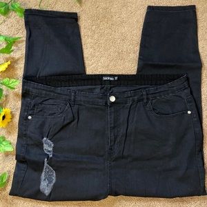 Boohoo Black Ripped Jeans